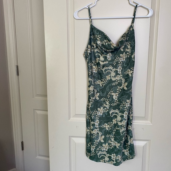 UO SLIP DRESS - Picture 5 of 5